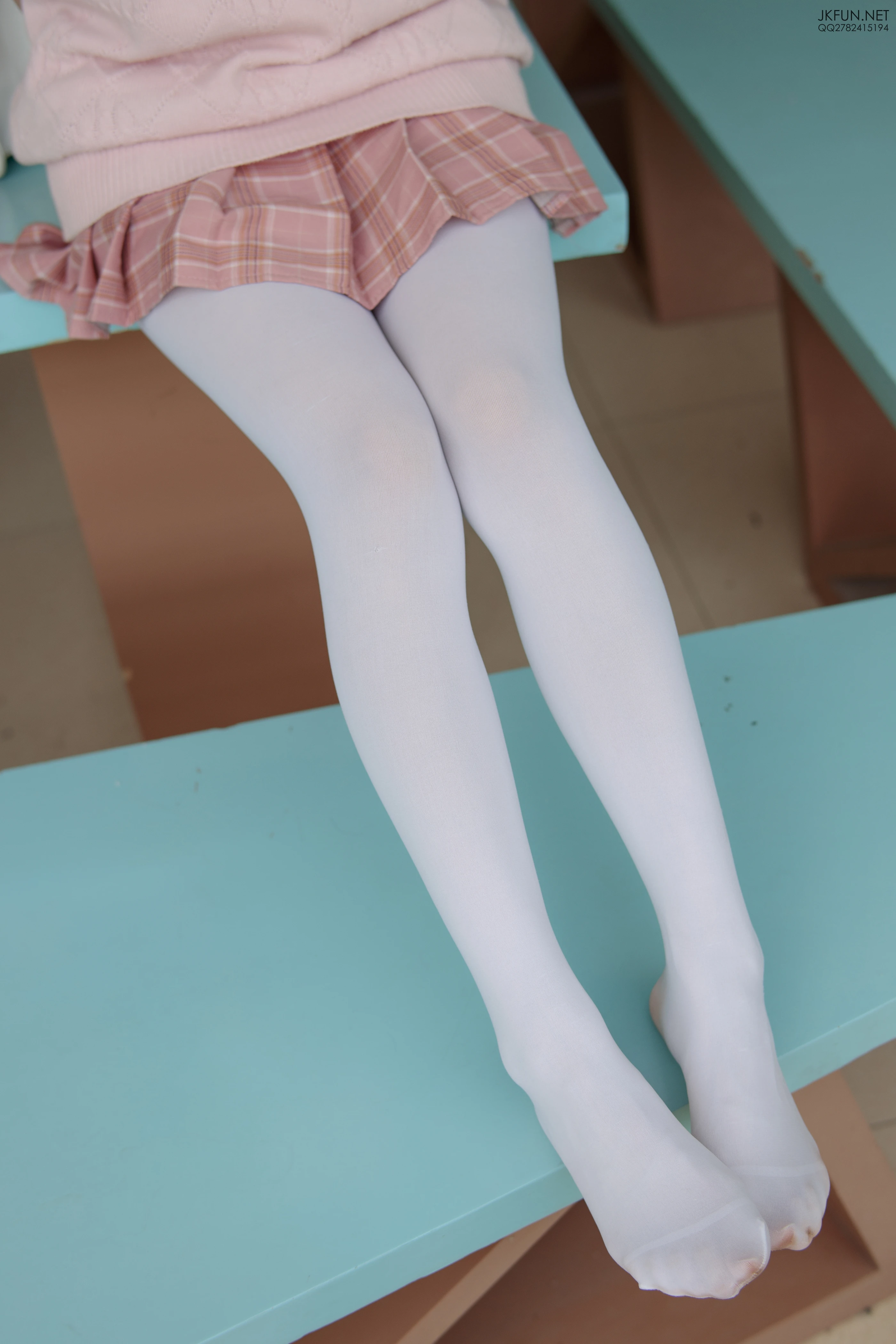 森萝财团 [JKFUN-007] 默陌 80D白丝 [126P 1V]插图3